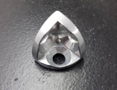 Raidüslü Köşe Bağlantı 30X30 K8 - 3