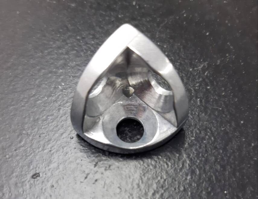 Raidüslü Köşe Bağlantı 30X30 K8 - 3